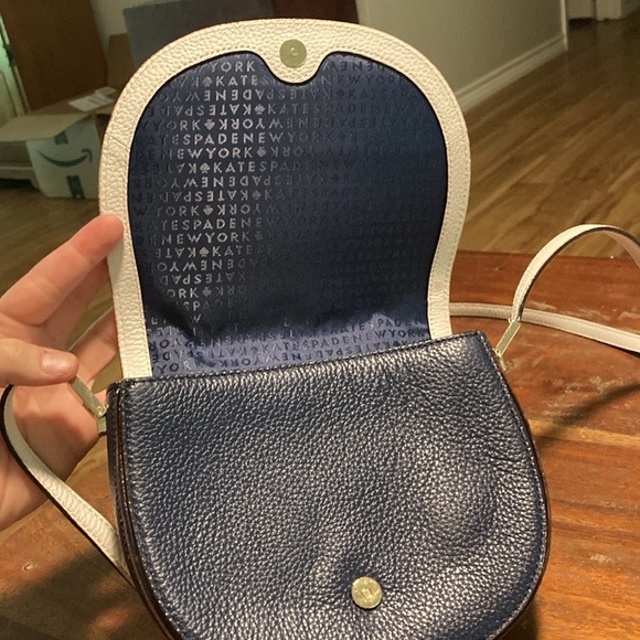 Kate Spade crossbody purse, navy and white, excellent condition - Picture 6 of 8